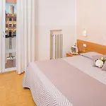 Otel Taormina 2*