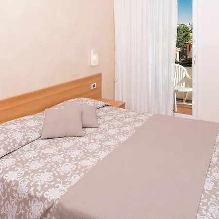 Hotel Taormina 2*