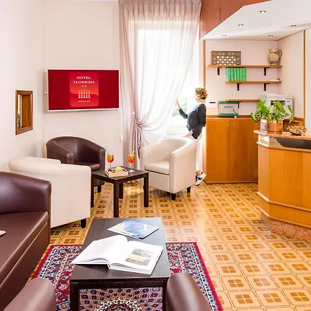 Taormina Hotel 2*