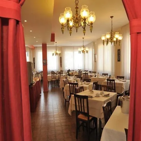 Hotel Taormina 2*