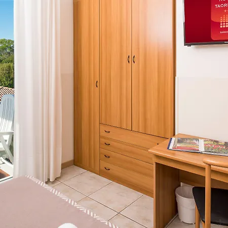 Otel Taormina 2*
